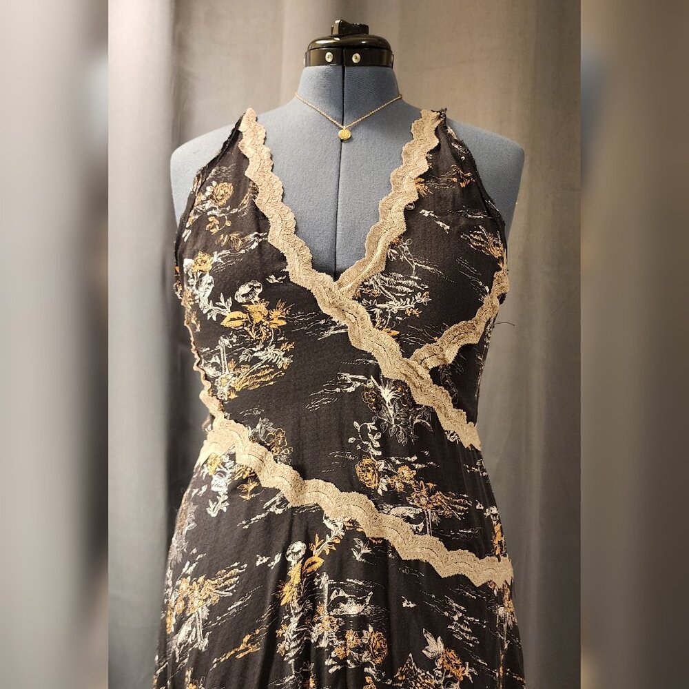 NWT Free People - Floral dress with criss-cross lace design - L